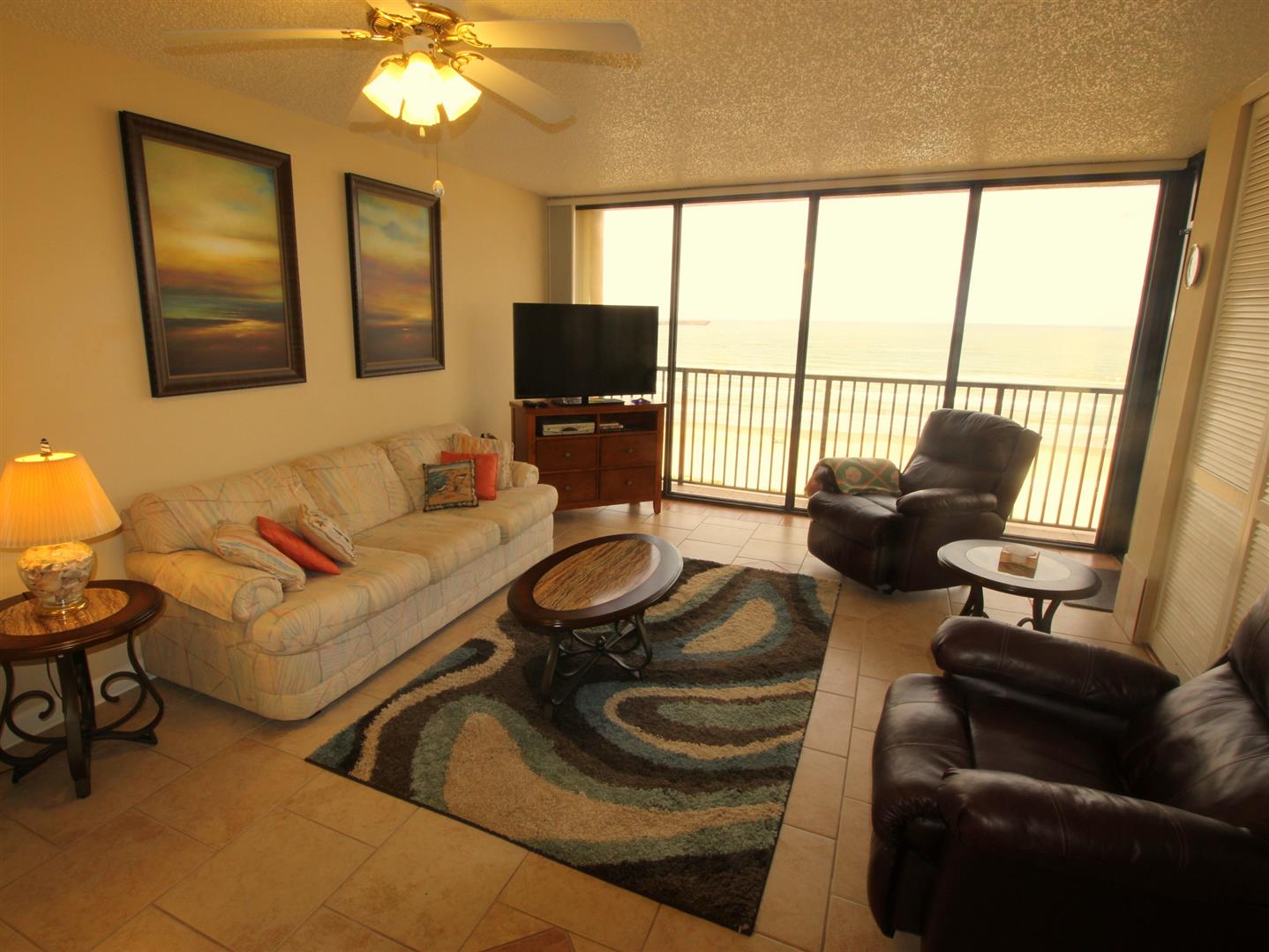 Living Room toward beach